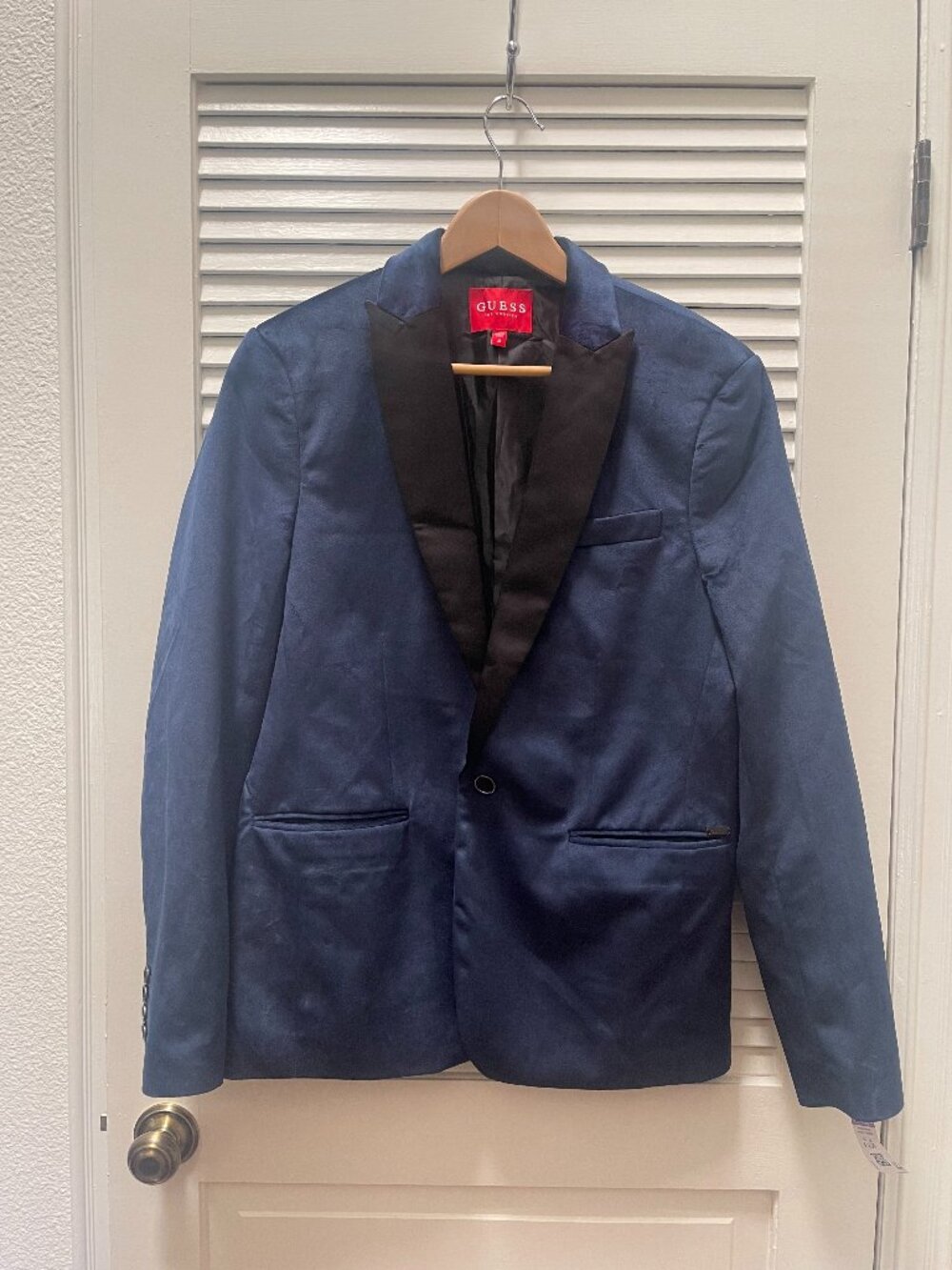 GUESS Men’s Blue Velvet Tuxedo Blazer Black Satin Lapel Size M